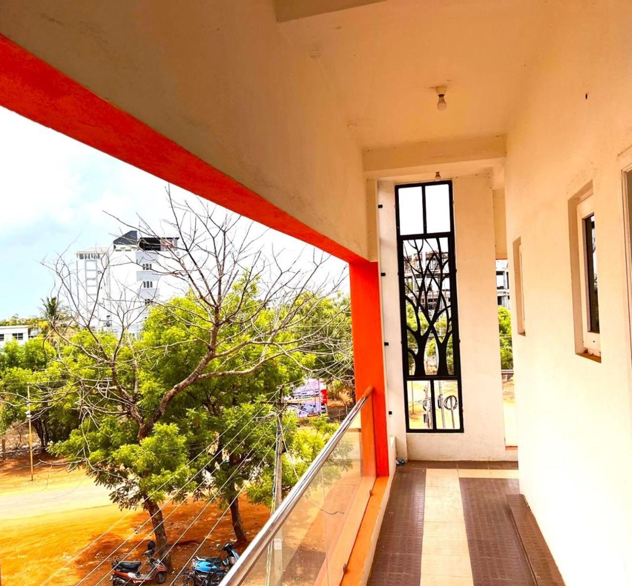 Asshappystayinn Hotel Tiruchirappalli Εξωτερικό φωτογραφία